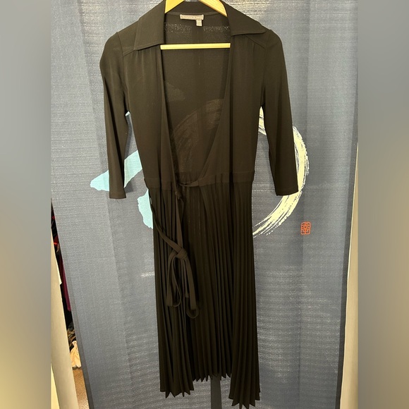 NWOT Classy Tristan & Iseut Black Wrap Dress XS - Picture 5 of 8